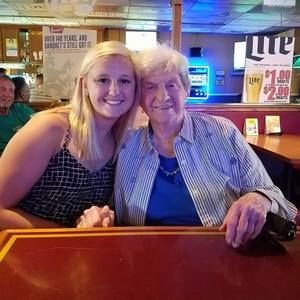 Meet your Posher, Melissa